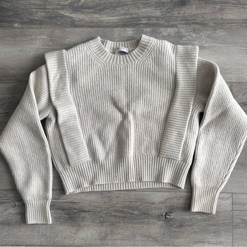 Aritzia Women's Cream Sweater